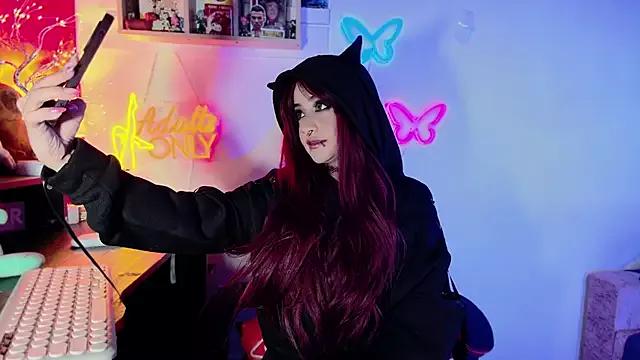 Discover our girls online shows and discover the company of countless livestreamers, with stunning shapes, sex toys and more.