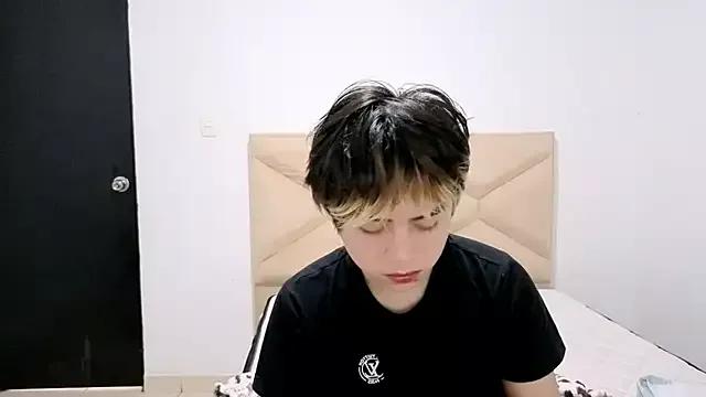 LittleKiioTatsuki from StripChat