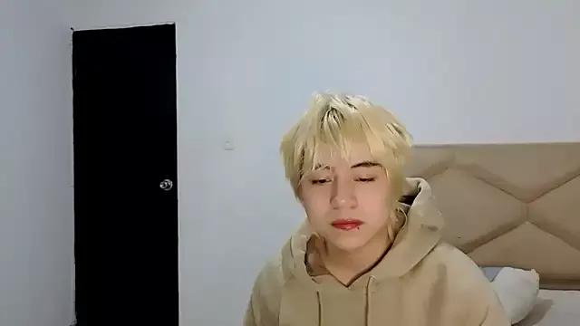 LittleKiioTatsuki from StripChat