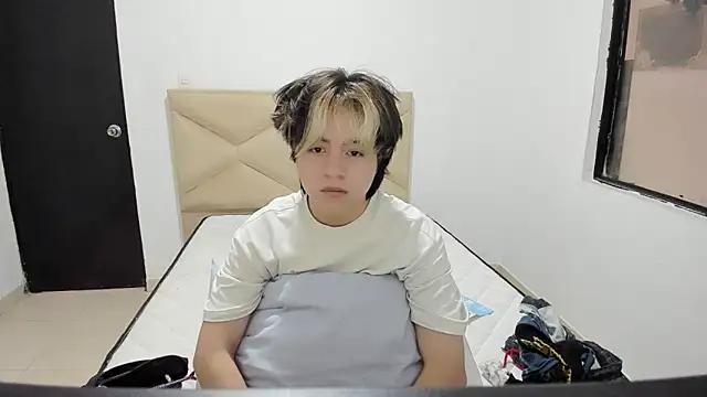LittleKiioTatsuki from StripChat