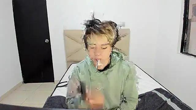 LittleKiioTatsuki from StripChat