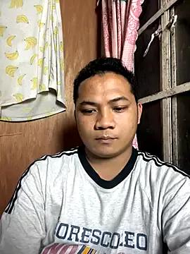 littleredbunny27 from StripChat