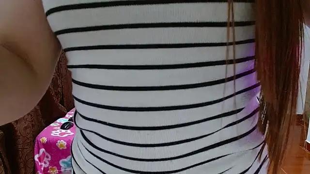 littleshydoll from StripChat