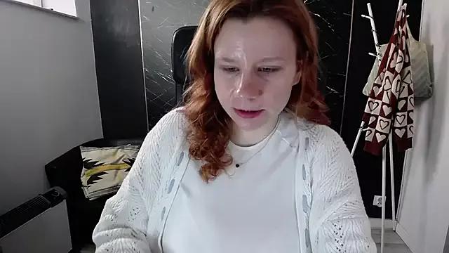 Discover our girls online shows and discover the company of countless livestreamers, with stunning shapes, sex toys and more.