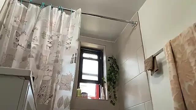 littyleesh1 from StripChat