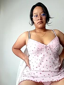 Liulee2 from StripChat