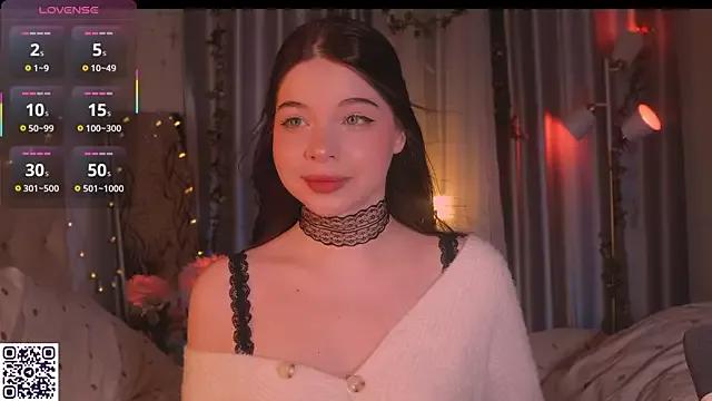 liza_whisky from StripChat is Freechat