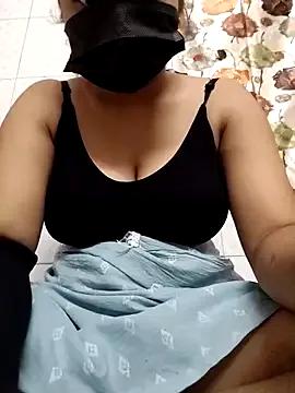 Lizarathore from StripChat is Freechat
