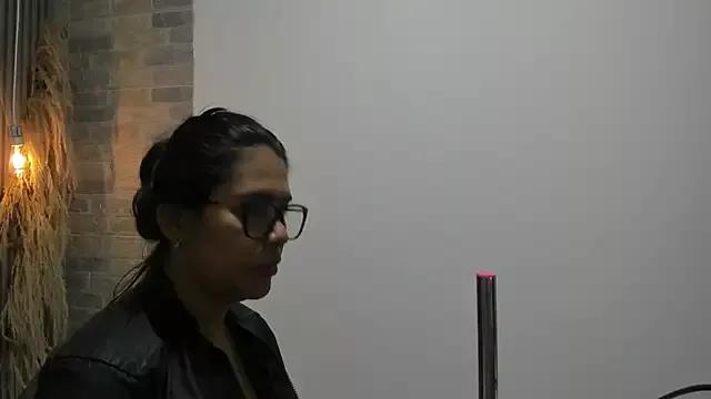 Lizz-Deepthroat webcams show profile image 