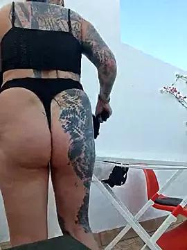 lizzardqueeen from StripChat