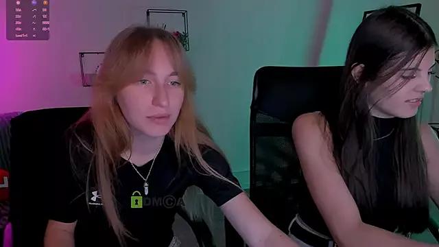 lizzie_boom from StripChat