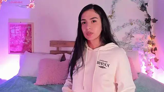lizziegiirl from StripChat