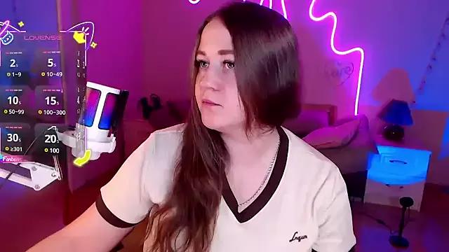 LizzyShine from StripChat
