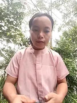 Lmaylili from StripChat is Freechat