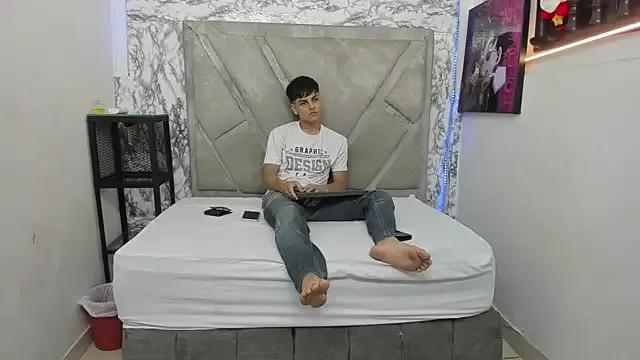 Logan_Jhonson from StripChat is Freechat