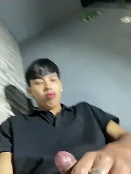 Logan_kiing from StripChat is Freechat