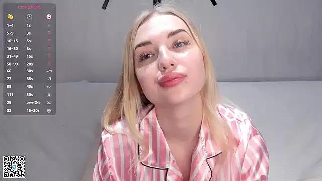 LoisDuffield from StripChat is Freechat