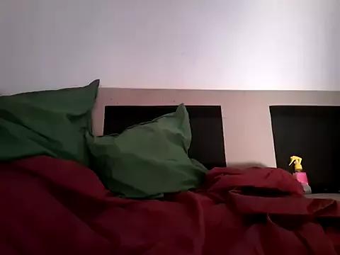 lola9393girl from StripChat is Freechat