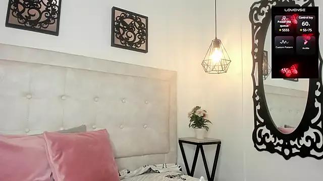 Lola_Blondie from StripChat