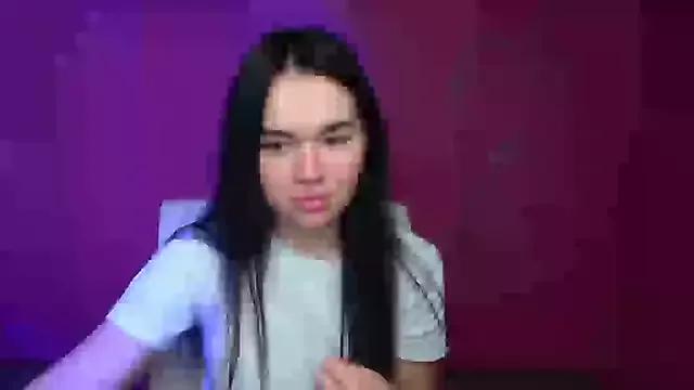 Lola_Saymyname from StripChat is Freechat
