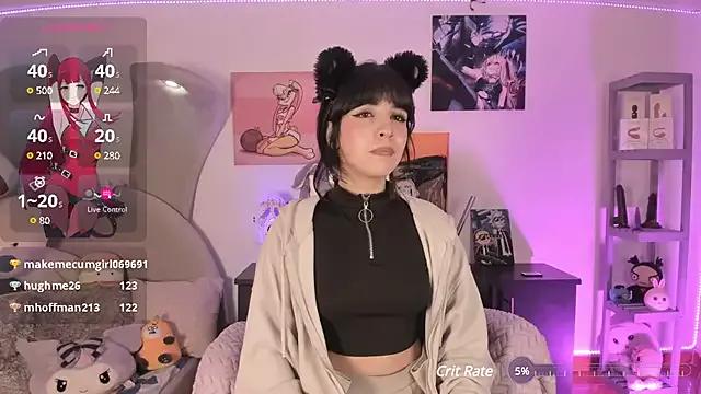 Discover our girls online shows and discover the company of countless livestreamers, with stunning shapes, sex toys and more.