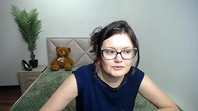LolaHikls from StripChat