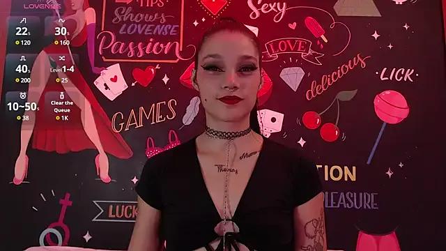 LolaLarsson from StripChat is Freechat