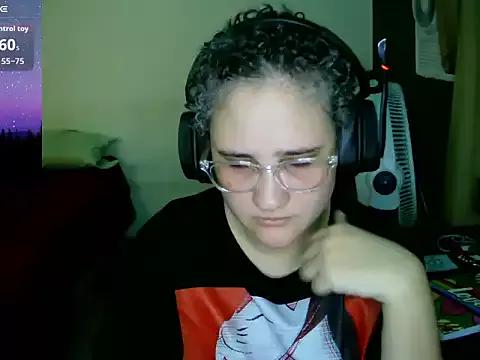 lolalicious_758 from StripChat