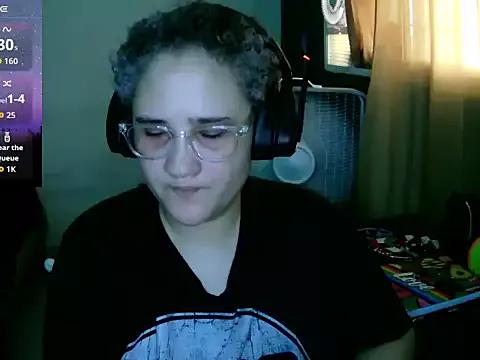 lolalicious_758 from StripChat is Freechat