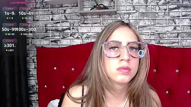 lolalove_vip from StripChat is Freechat