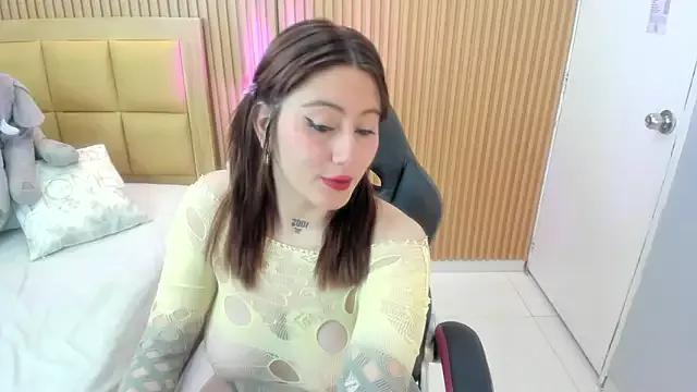 LOLAMAXI from StripChat