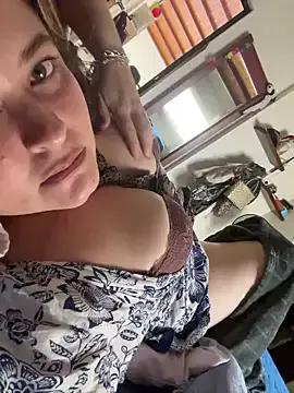 lolapetittee from StripChat