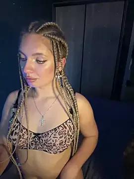Lolastrawberry from StripChat