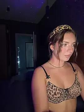 Lolastrawberry from StripChat is Freechat