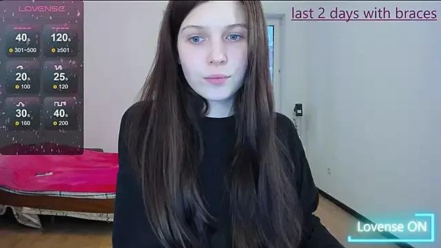lolisha_meow from StripChat