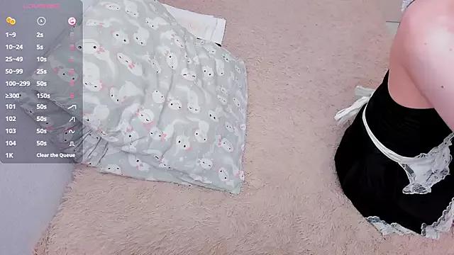loliwoods from StripChat