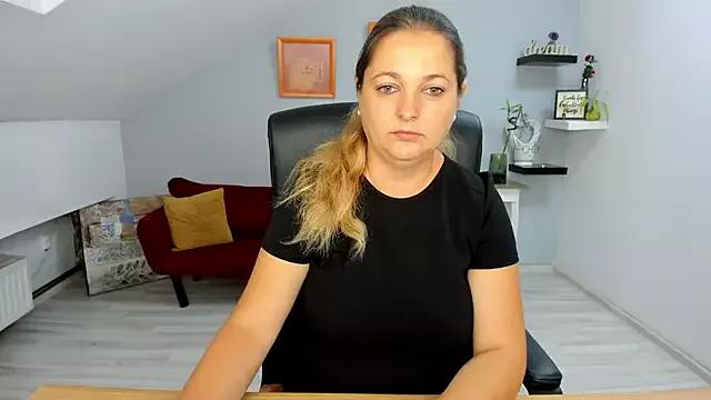 LollaGirl from StripChat