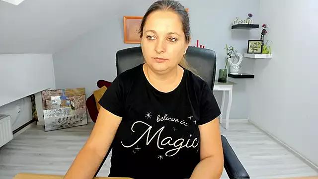 LollaGirl from StripChat