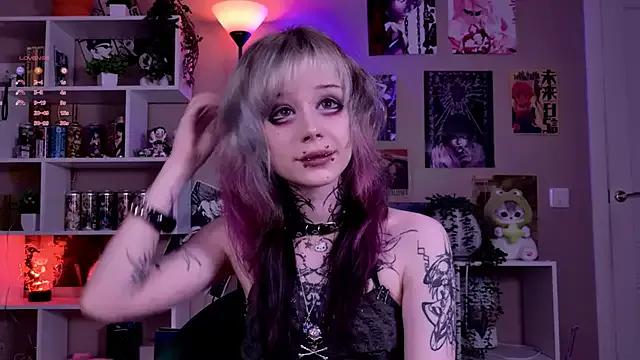 Lollyshy from StripChat