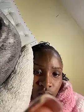 Lolo_Queenn from StripChat is Freechat