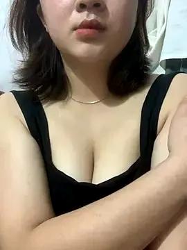 Lonnina from StripChat