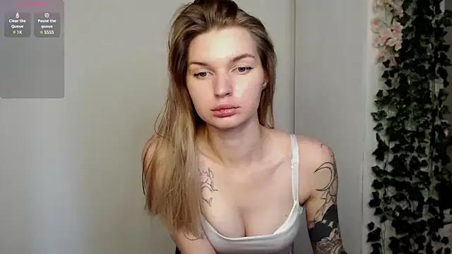 lookoluna from StripChat