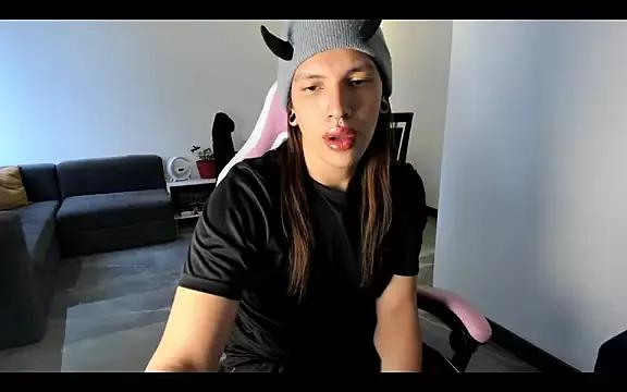 Loona_s from StripChat