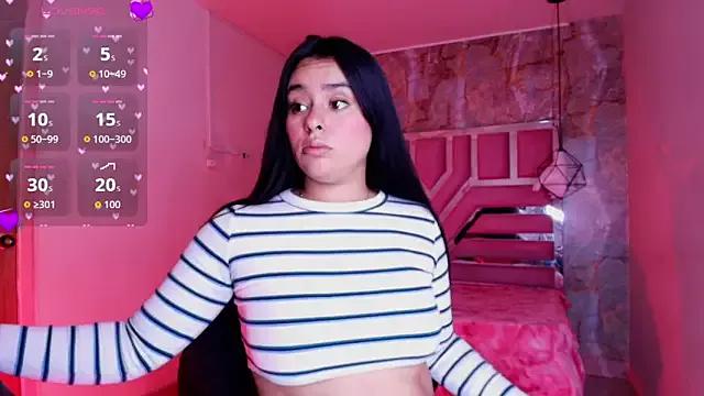 Discover our girls online shows and discover the company of countless livestreamers, with stunning shapes, sex toys and more.