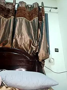 Louli_ta webcams show profile image 