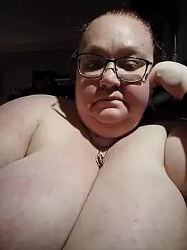 Lovebigboobskrys webcams show profile image 