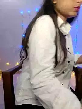 Loveee-bite webcams show profile image 