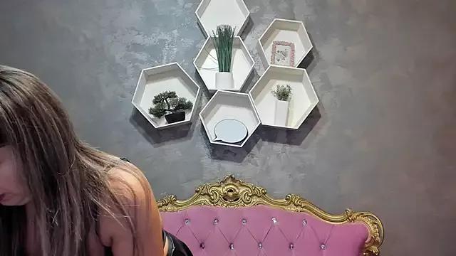 LovellyKarla from StripChat is Freechat