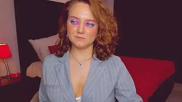 Discover our girls online shows and discover the company of countless livestreamers, with stunning shapes, sex toys and more.