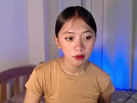 lovely_kiannaHugecock from StripChat is Freechat